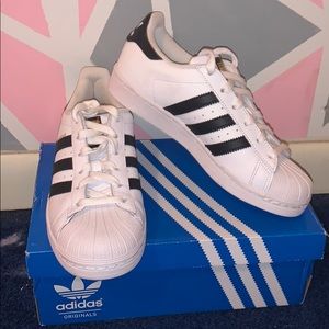 Adidas superstar size 6